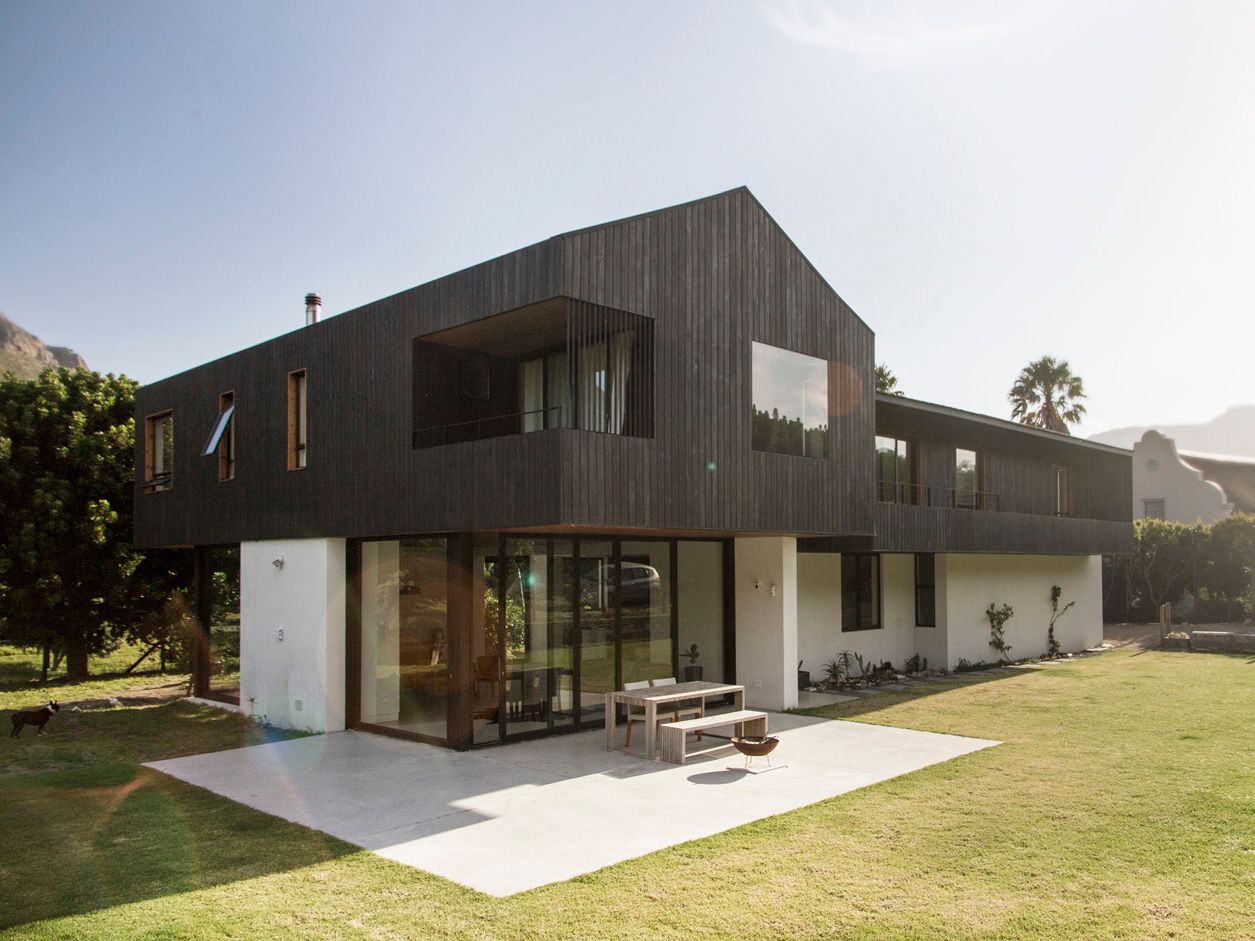 Lunawood Thermowood _Exterior_ModernBarn_SouthAfrica_2019_5_komp.jpg