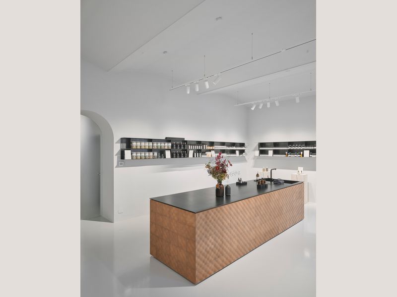 Mp2023_BÜRO KLK_Saint Charles Store Linz_01.jpg