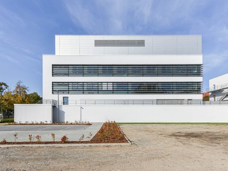 MITS_Südfassade (Groß).jpg