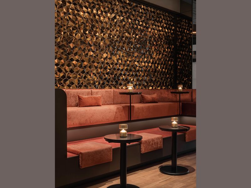 Mp2023_Kitzig Design Studios GmbH & Co. KG_The Golden Bar_02.jpg