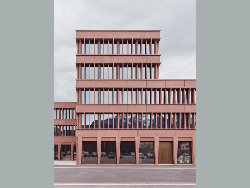 Mp2023_Innauer Matt Architekten ZT GmbH_Firmenzentrale Jägerbau_02.jpg