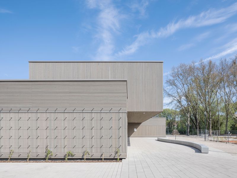 2_Erich-Kästner-Schule_Darmstadt_Kranichstein_Ansicht Süd_4 zu 3.jpg